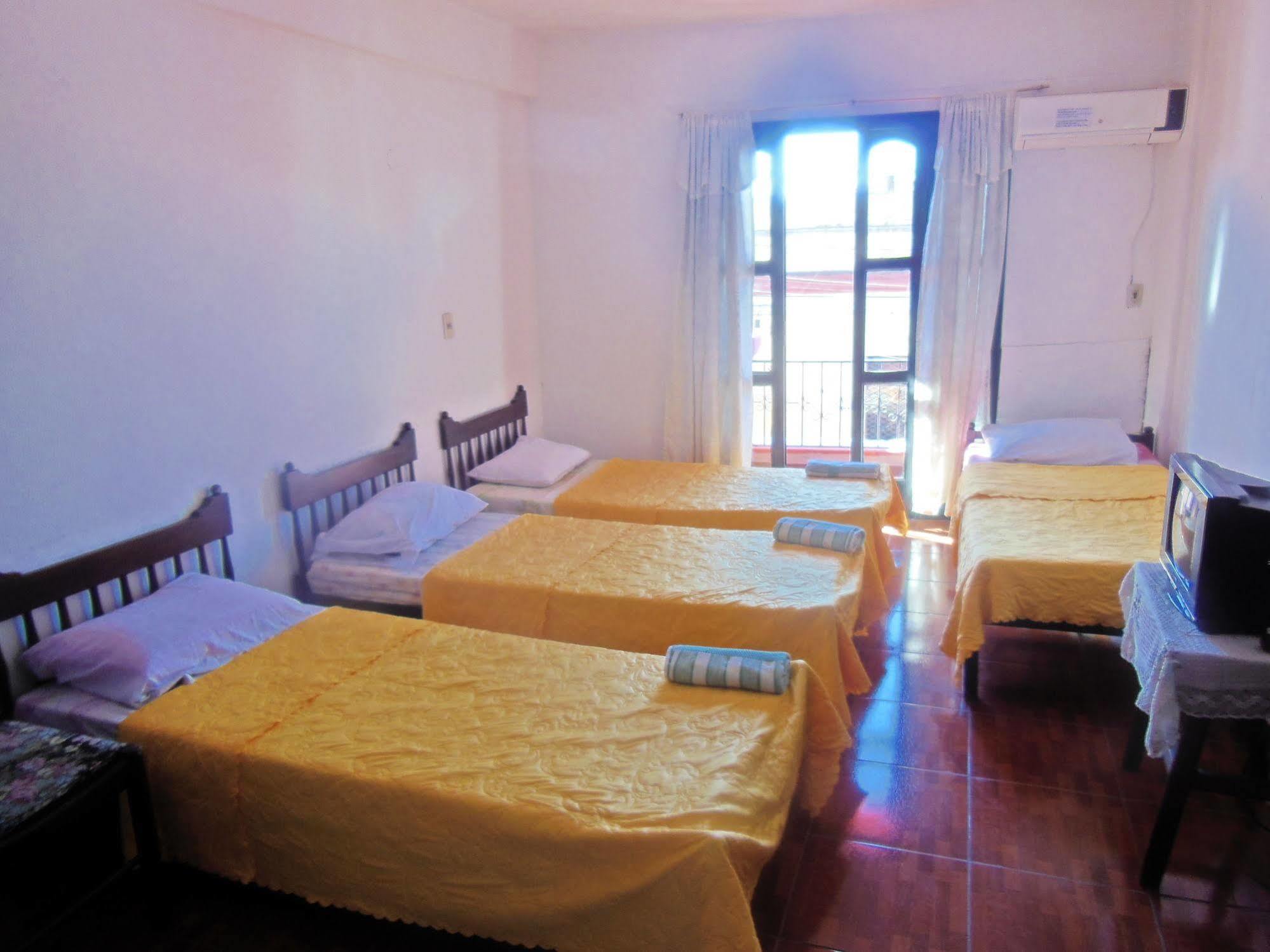 Costanera Hostel אסונסיון מראה חיצוני תמונה